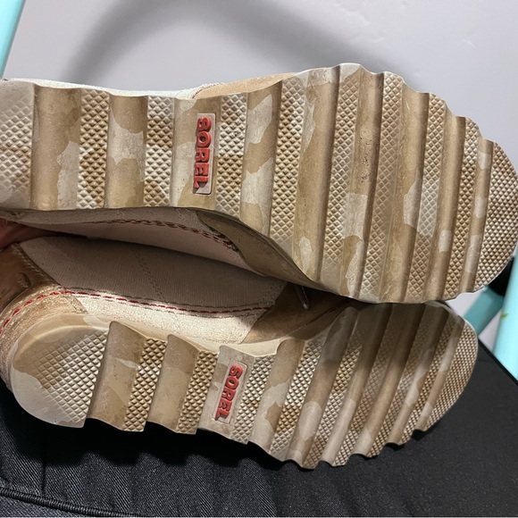 Sorel Women's Tan and Cream Wedge Boots - Picture 8 of 11